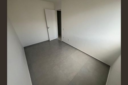 Quarto de apartamento para alugar com 2 quartos, 47m² em Curicica, Rio de Janeiro