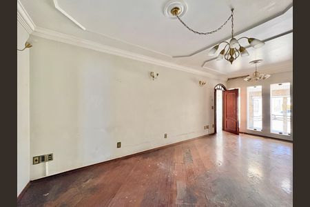 Sala de casa à venda com 2 quartos, 130m² em Vila Mangalot, São Paulo