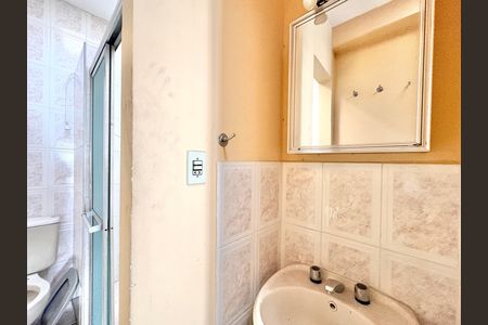 Casa à venda com 130m², 2 quartos e 2 vagas Casa à venda com 130m², 2 quartos e 2 vagasBanheiro de serviço