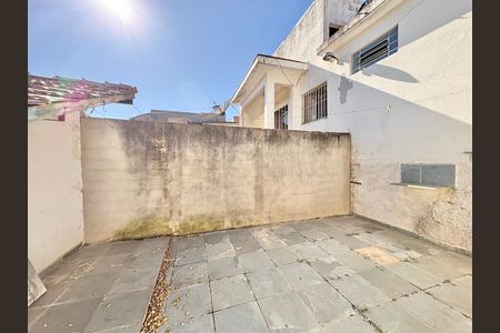 Casa à venda com 130m², 2 quartos e 2 vagas Casa à venda com 130m², 2 quartos e 2 vagasQuintal