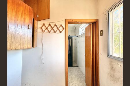Casa à venda com 130m², 2 quartos e 2 vagas Casa à venda com 130m², 2 quartos e 2 vagasCloset da suíte 2