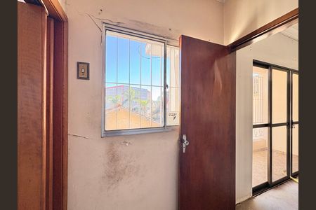 Casa à venda com 130m², 2 quartos e 2 vagas Casa à venda com 130m², 2 quartos e 2 vagasCloset da suíte 2