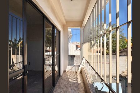Casa à venda com 130m², 2 quartos e 2 vagas Casa à venda com 130m², 2 quartos e 2 vagasVaranda da Suíte 2