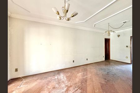 Sala de casa à venda com 2 quartos, 130m² em Vila Mangalot, São Paulo