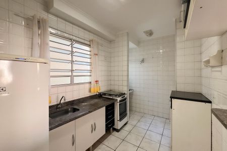 Cozinha de apartamento para alugar com 2 quartos, 61m² em Dos Ortizes, Valinhos
