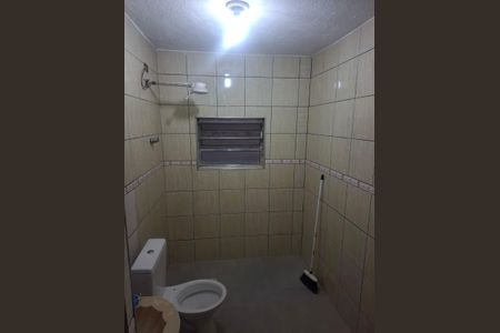Banheiro  de casa para alugar com 3 quartos, 210m² em Perobal, Itaquaquecetuba