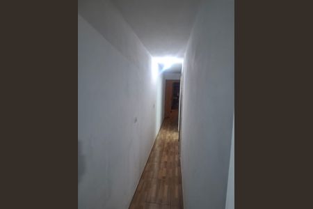Corredor de casa para alugar com 3 quartos, 210m² em Perobal, Itaquaquecetuba