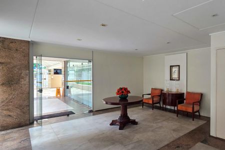 Apartamento à venda com 110m², 3 quartos e 2 vagas Apartamento à venda com 110m², 3 quartos e 2 vagasHall de entrada