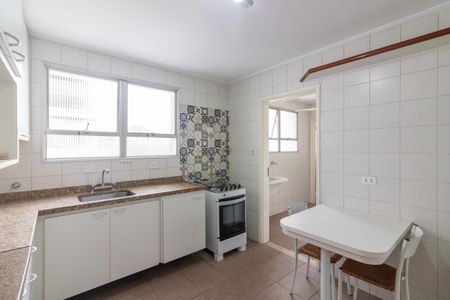 Apartamento à venda com 110m², 3 quartos e 2 vagas Apartamento à venda com 110m², 3 quartos e 2 vagasCozinha