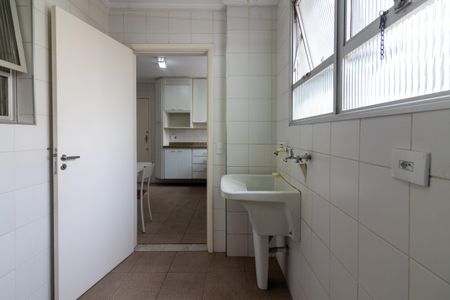 Apartamento à venda com 110m², 3 quartos e 2 vagas Apartamento à venda com 110m², 3 quartos e 2 vagasÁrea de Serviço