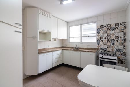 Apartamento à venda com 110m², 3 quartos e 2 vagas Apartamento à venda com 110m², 3 quartos e 2 vagasCozinha