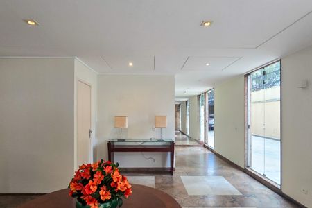 Apartamento à venda com 110m², 3 quartos e 2 vagas Apartamento à venda com 110m², 3 quartos e 2 vagasHall de entrada