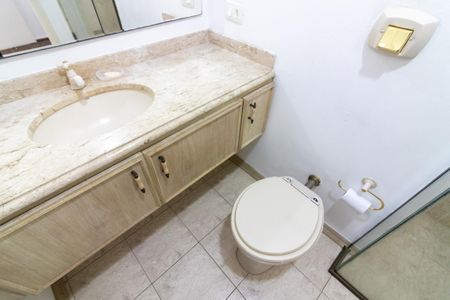 Apartamento à venda com 110m², 3 quartos e 2 vagas Apartamento à venda com 110m², 3 quartos e 2 vagasBanheiro
