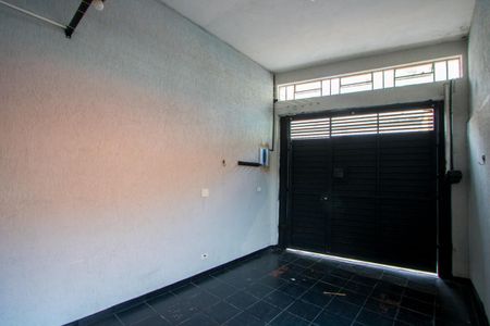 Casa para alugar com 60m², 1 quarto e 1 vaga Casa para alugar com 60m², 1 quarto e 1 vagaGaragem