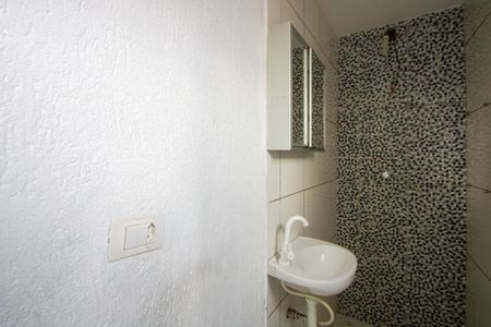 Banheiro de casa para alugar com 1 quarto, 60m² em Vila Suíça, Santo André