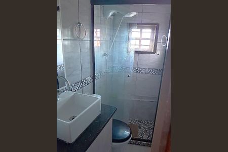 Banheiro de casa para alugar com 1 quarto, 65m² em Vila Assunção, Porto Alegre