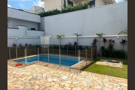 Casa de condomínio à venda com 285m², 4 quartos e 2 vagas