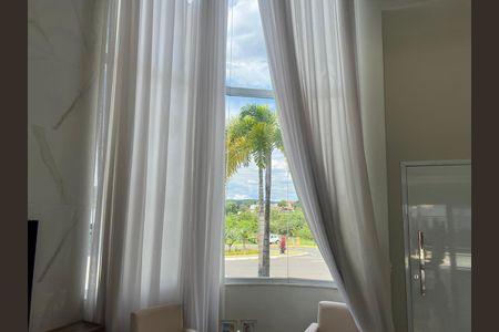 Casa de condomínio à venda com 285m², 4 quartos e 2 vagas