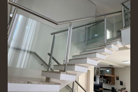 Casa de condomínio à venda com 285m², 4 quartos e 2 vagas