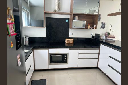 Casa de condomínio à venda com 285m², 4 quartos e 2 vagas