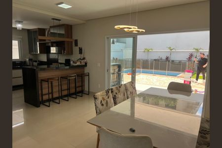 Casa de condomínio à venda com 285m², 4 quartos e 2 vagas