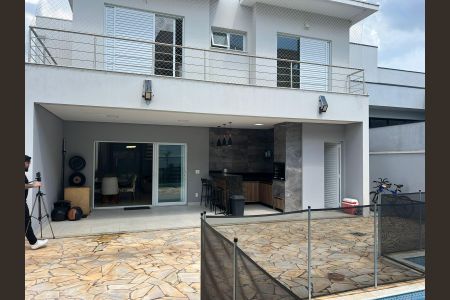 Casa de condomínio à venda com 285m², 4 quartos e 2 vagas