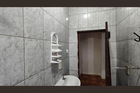 Banheiro de casa para alugar com 1 quarto, 54m² em Jardim Julio de Carvalho, Ferraz de Vasconcelos