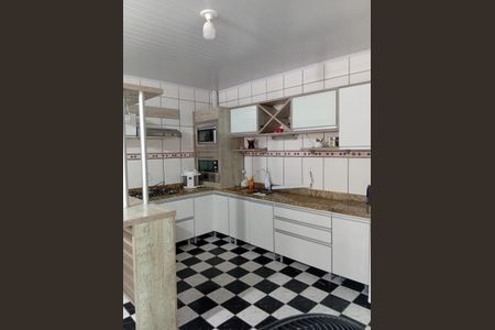 Casa para alugar com 150m², 3 quartos e 2 vagas Casa para alugar com 150m², 3 quartos e 2 vagasCozinha