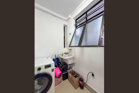 Apartamento à venda com 66m², 2 quartos e 1 vagaÁrea de Serviço