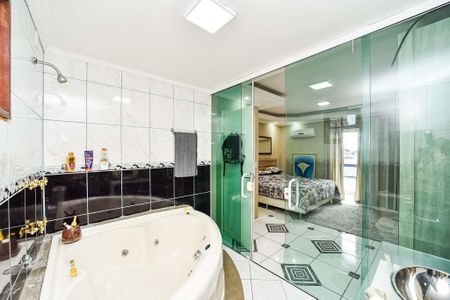 Casa à venda com 300m², 3 quartos e 2 vagas Casa à venda com 300m², 3 quartos e 2 vagasBanheiro da Suíte