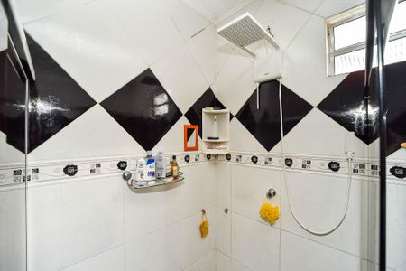 Casa à venda com 300m², 3 quartos e 2 vagas Casa à venda com 300m², 3 quartos e 2 vagasBanheiro