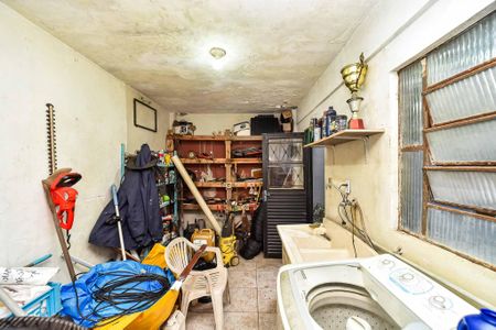 Casa à venda com 300m², 3 quartos e 2 vagas Casa à venda com 300m², 3 quartos e 2 vagasÁrea de Serviço