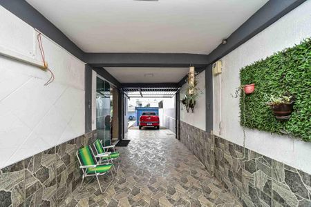 Casa à venda com 300m², 3 quartos e 2 vagas Casa à venda com 300m², 3 quartos e 2 vagasGaragem