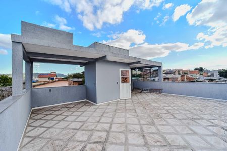 Casa à venda com 300m², 3 quartos e 2 vagas Casa à venda com 300m², 3 quartos e 2 vagasTerraço