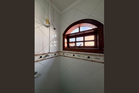 Casa para alugar com 200m², 3 quartos e 2 vagasBanheiro Social 