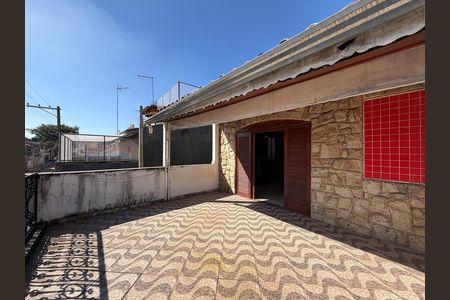 Casa para alugar com 200m², 3 quartos e 2 vagasSuíte - Varanda