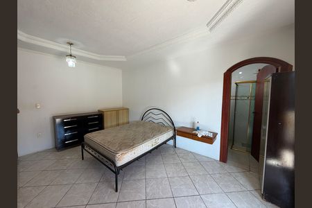 Casa para alugar com 200m², 3 quartos e 2 vagasSuíte