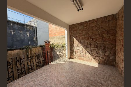 Casa para alugar com 200m², 3 quartos e 2 vagasQuarto 2 - Varanda