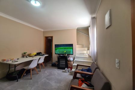Sala de casa de condomínio para alugar com 2 quartos, 75m² em Vila Oratorio, São Paulo