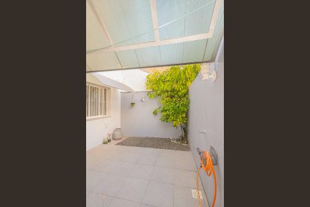 Casa à venda com 161m², 3 quartos e 4 vagas Casa à venda com 161m², 3 quartos e 4 vagasÁrea de Serviço