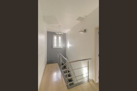 Casa à venda com 161m², 3 quartos e 4 vagas Casa à venda com 161m², 3 quartos e 4 vagasCorredor