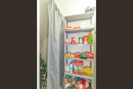 Casa à venda com 161m², 3 quartos e 4 vagas Casa à venda com 161m², 3 quartos e 4 vagasDespensa