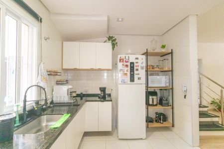 Casa à venda com 161m², 3 quartos e 4 vagas Casa à venda com 161m², 3 quartos e 4 vagasCozinha