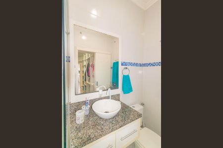 Casa à venda com 161m², 3 quartos e 4 vagas Casa à venda com 161m², 3 quartos e 4 vagasBanheiro Social