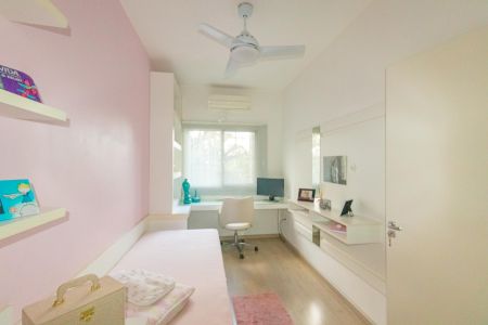 Casa à venda com 161m², 3 quartos e 4 vagas Casa à venda com 161m², 3 quartos e 4 vagasQuarto 3
