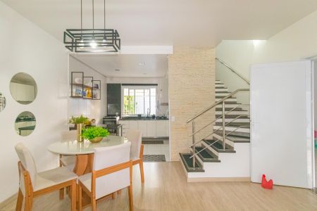 Casa à venda com 161m², 3 quartos e 4 vagas Casa à venda com 161m², 3 quartos e 4 vagasSala