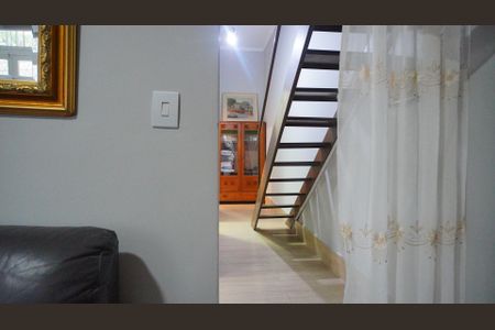 Casa para alugar com 200m², 5 quartos e 3 vagas Casa para alugar com 200m², 5 quartos e 3 vagasAcesso piso superior
