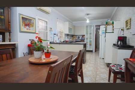 Casa para alugar com 200m², 5 quartos e 3 vagas Casa para alugar com 200m², 5 quartos e 3 vagasSala de Jantar e cozinha