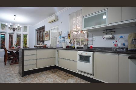 Casa para alugar com 200m², 5 quartos e 3 vagas Casa para alugar com 200m², 5 quartos e 3 vagasCozinha