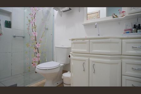 Banheiro suite 1 de casa para alugar com 5 quartos, 200m² em Moinhos de Vento, Porto Alegre